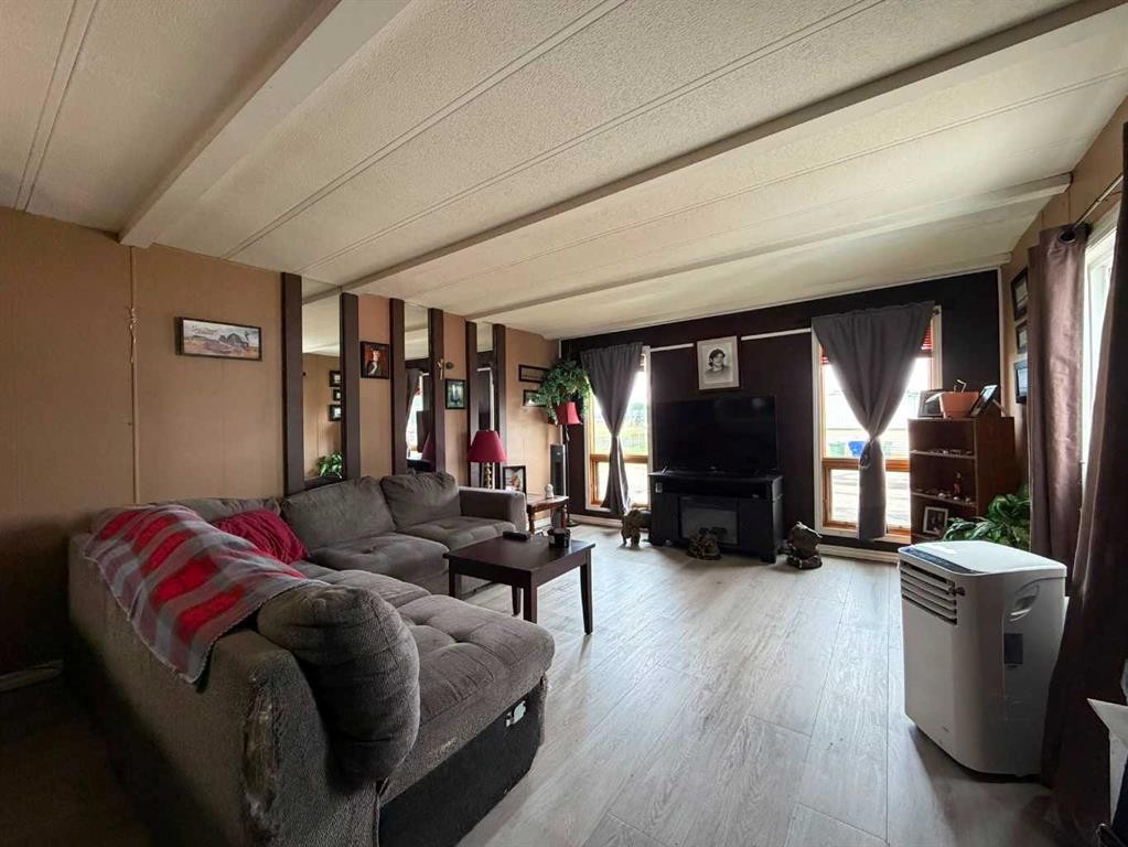 42-5800 46 Street, Olds, AB