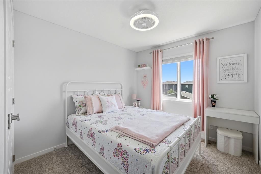 908 West Lakeview Drive, Chestermere, AB