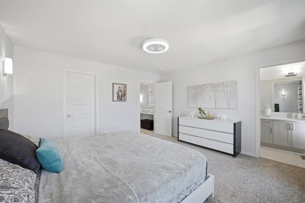 908 West Lakeview Drive, Chestermere, AB