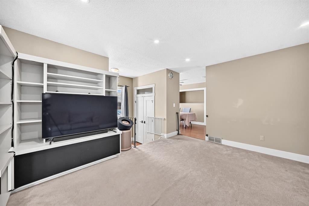 55 Doverglen Crescent Se, Calgary, AB