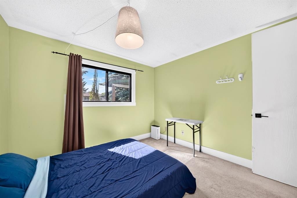 55 Doverglen Crescent Se, Calgary, AB