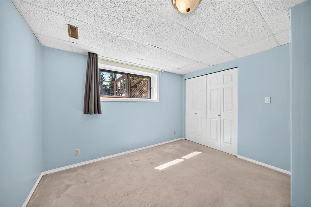 55 Doverglen Crescent Se, Calgary, AB