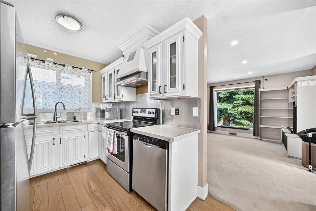 55 Doverglen Crescent Se, Calgary, AB