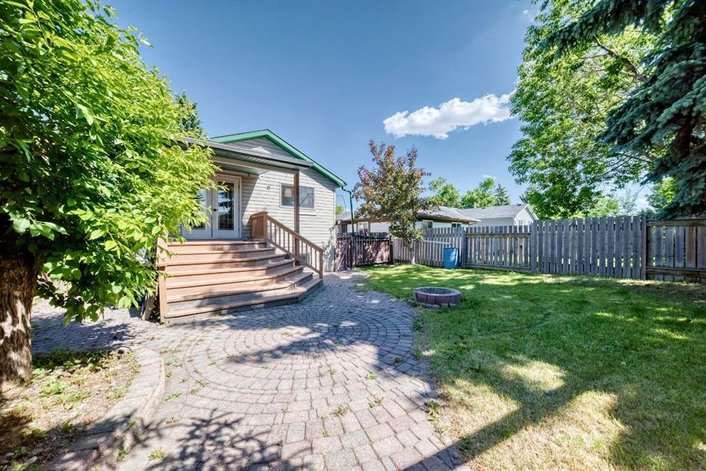 55 Doverglen Crescent Se, Calgary, AB
