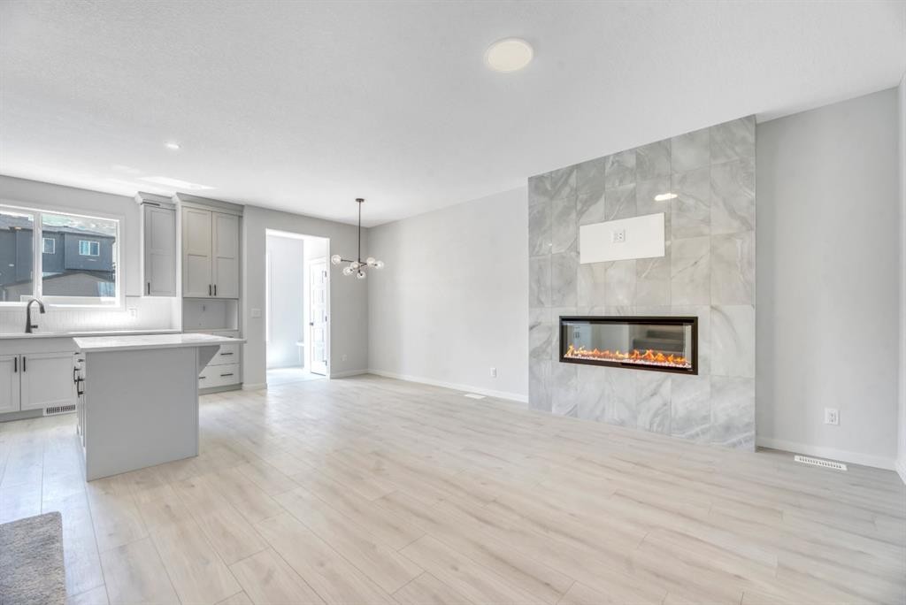 292 Marmot Grove Nw, Calgary, AB