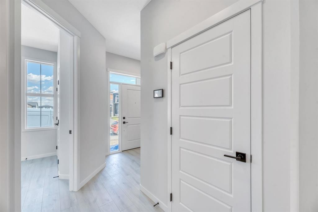 292 Marmot Grove Nw, Calgary, AB