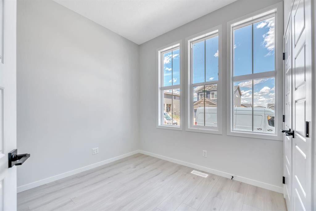 292 Marmot Grove Nw, Calgary, AB