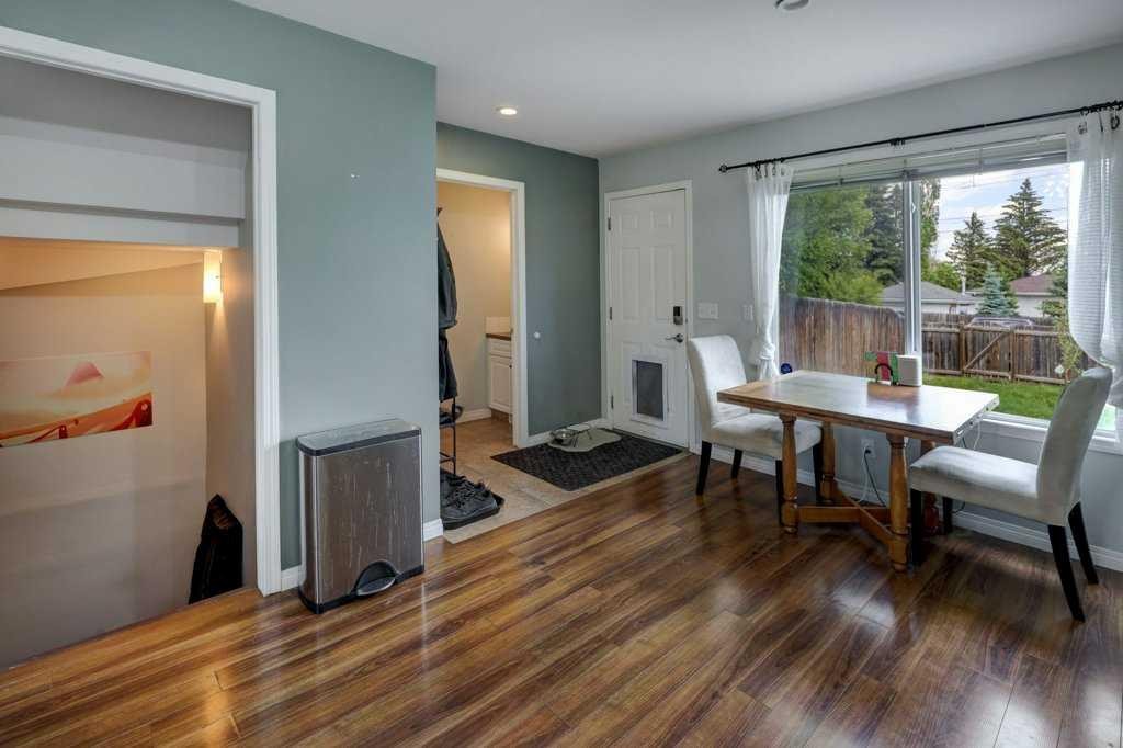 8034 24 Street Se, Calgary, AB - Indoor Photo Showing Dining Room