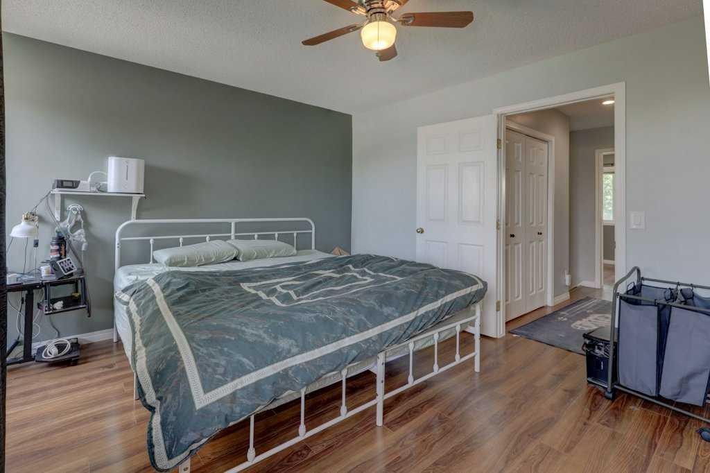 8034 24 Street Se, Calgary, AB - Indoor Photo Showing Bedroom