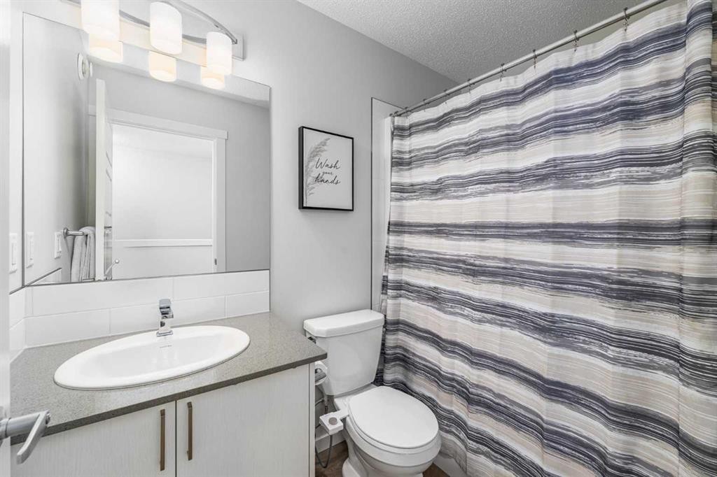 310 Cranbrook Square Se, Calgary, AB