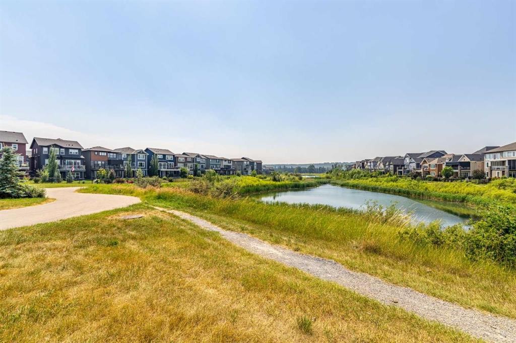 310 Cranbrook Square Se, Calgary, AB