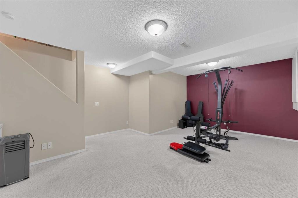 22 Rivercrest Way Se, Calgary, AB
