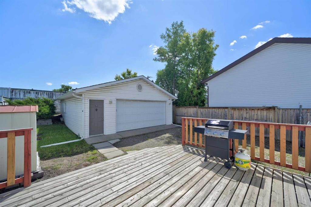 22 Rivercrest Way Se, Calgary, AB