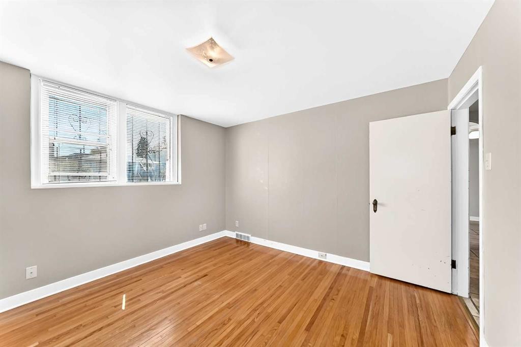 2028 Westmount Road Nw, Calgary, AB