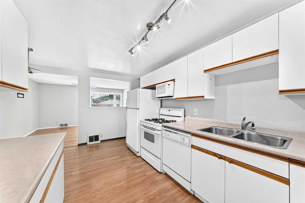 2028 Westmount Road Nw, Calgary, AB