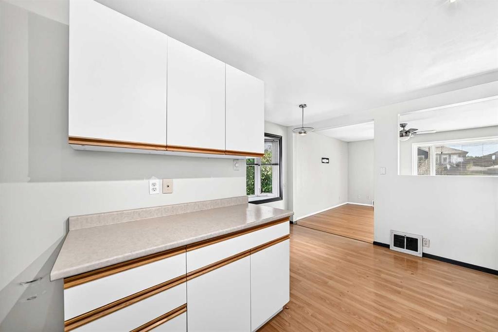 2028 Westmount Road Nw, Calgary, AB