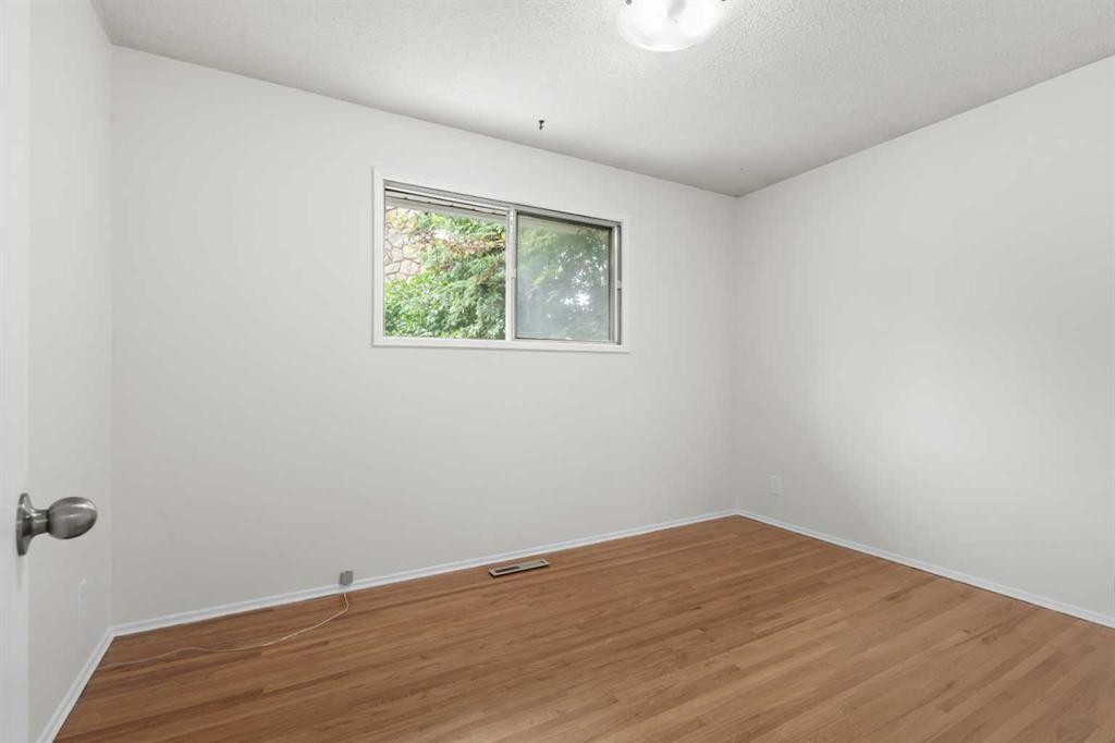 6215 Thorncliffe Drive Nw, Calgary, AB