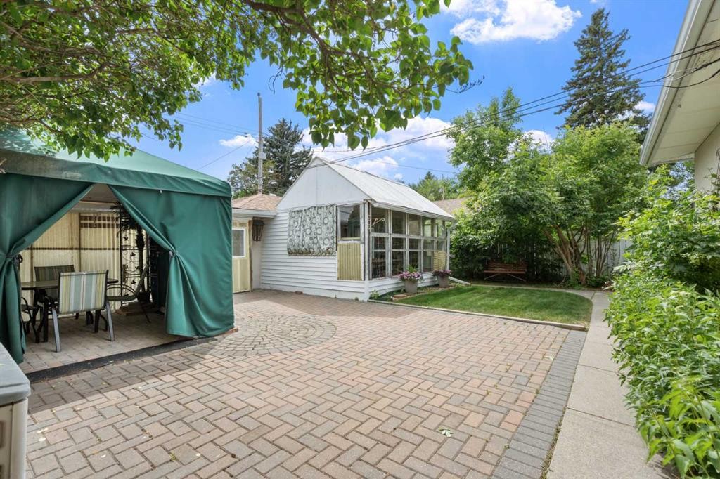 6215 Thorncliffe Drive Nw, Calgary, AB