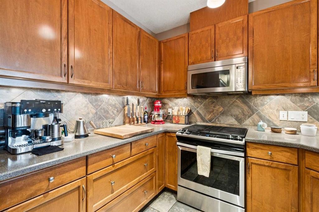 303-10 Hemlock Crescent Sw, Calgary, AB