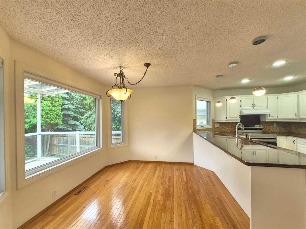 7 Suncastle Crescent Se, Calgary, AB