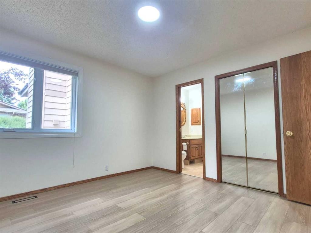 7 Suncastle Crescent Se, Calgary, AB