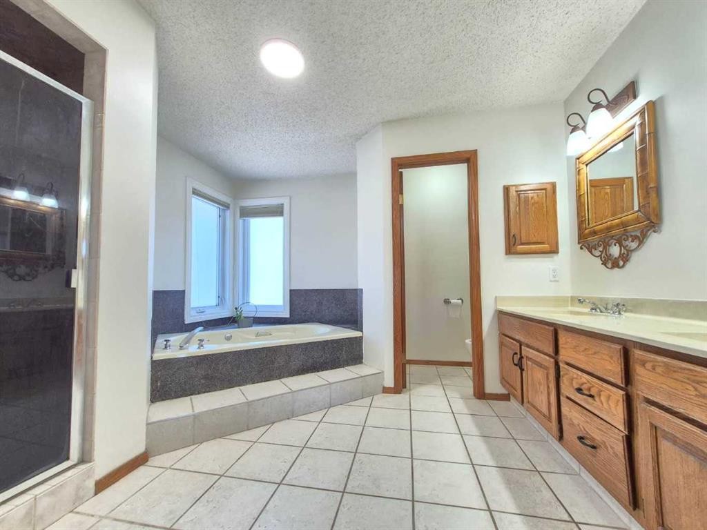 7 Suncastle Crescent Se, Calgary, AB