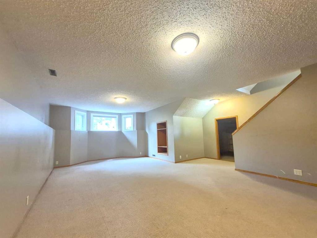 7 Suncastle Crescent Se, Calgary, AB