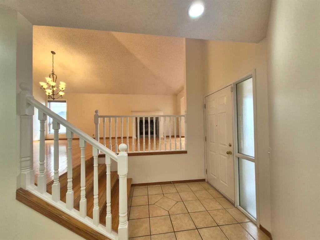 7 Suncastle Crescent Se, Calgary, AB