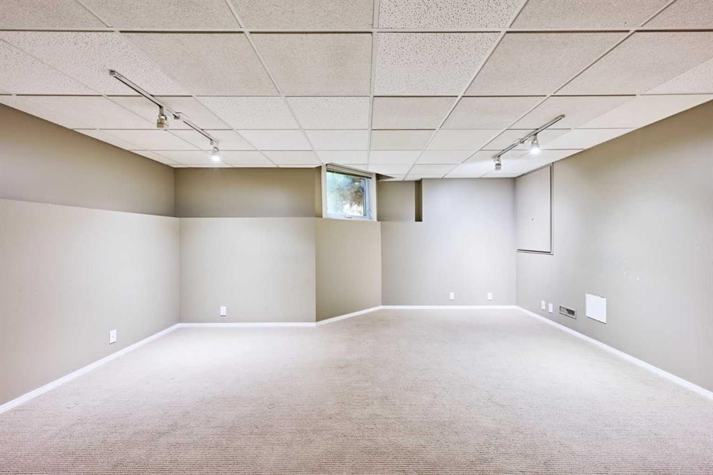 7 Suncastle Crescent Se, Calgary, AB - Indoor