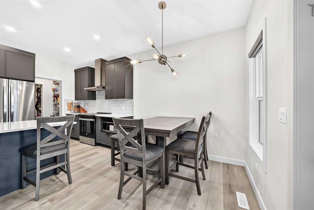 27 Belvedere Point Se, Calgary, AB - Indoor
