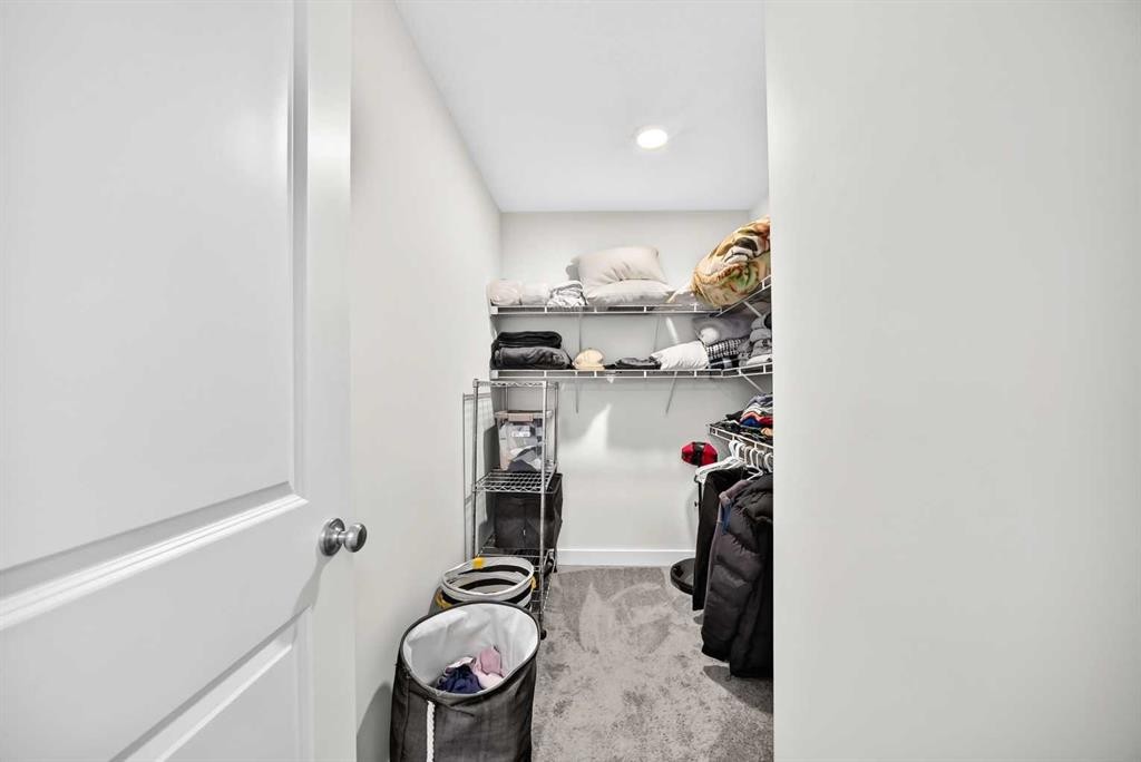 27 Belvedere Point Se, Calgary, AB - Indoor