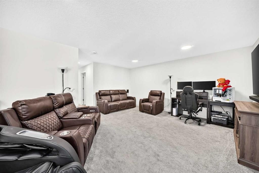 27 Belvedere Point Se, Calgary, AB - Indoor