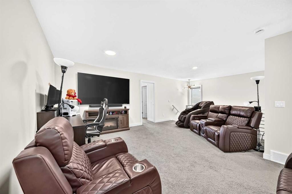 27 Belvedere Point Se, Calgary, AB - Indoor
