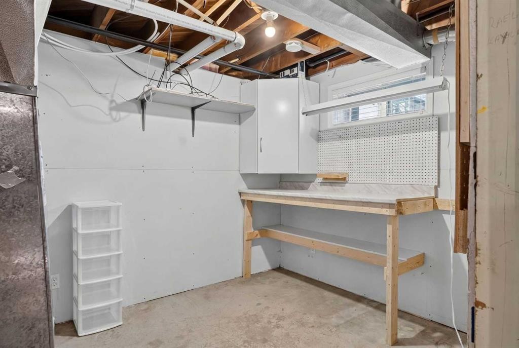 136 41 Avenue Nw, Calgary, AB - Indoor Photo Showing Basement