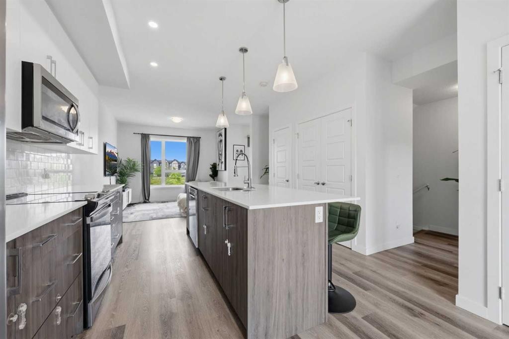 56 Evanscrest Manor Nw, Calgary, AB
