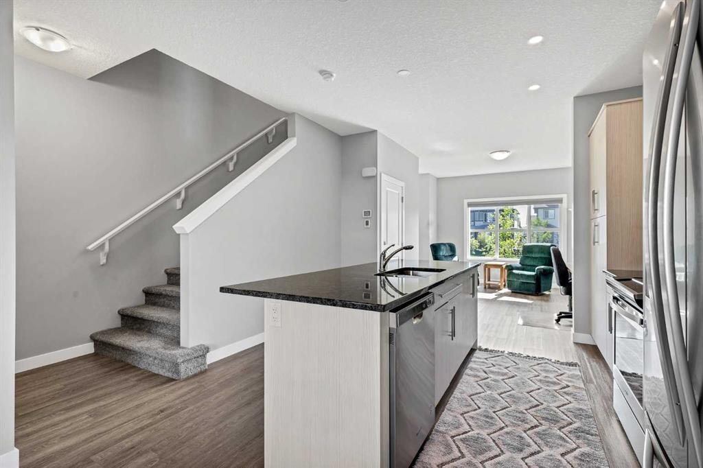 47 Cornerbrook Gate Ne, Calgary, AB