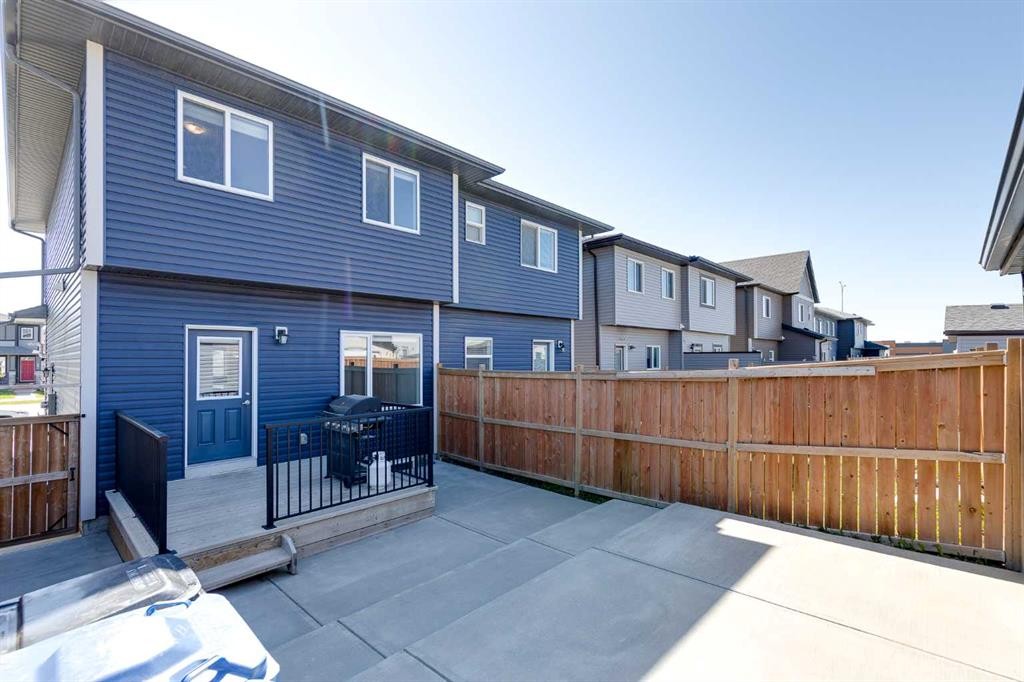 47 Cornerbrook Gate Ne, Calgary, AB