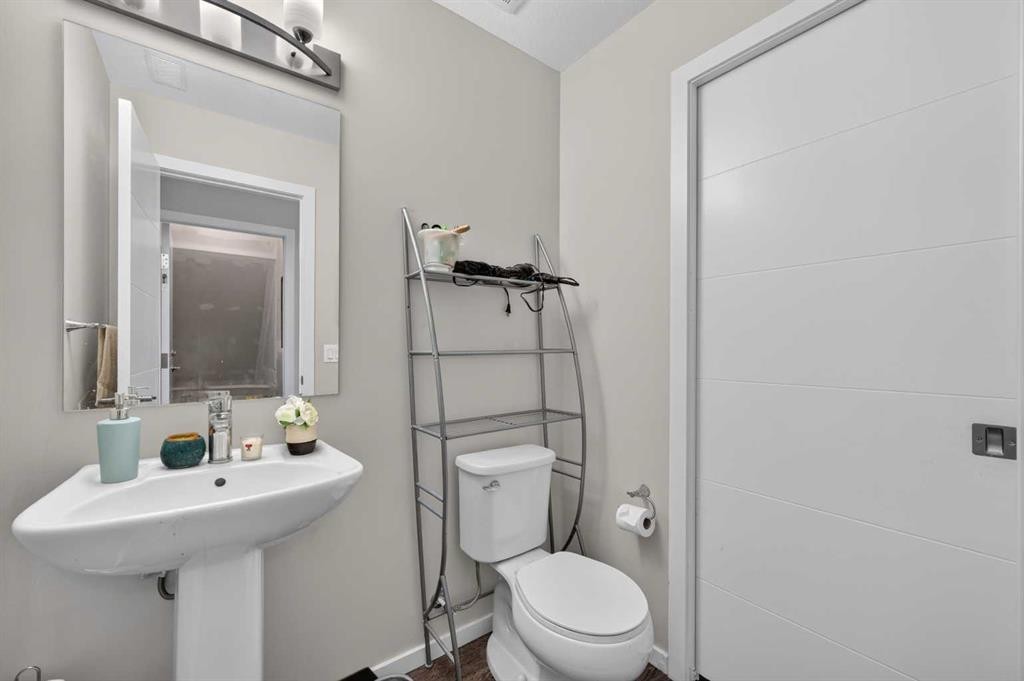 204-330 Redstone Ne, Calgary, AB