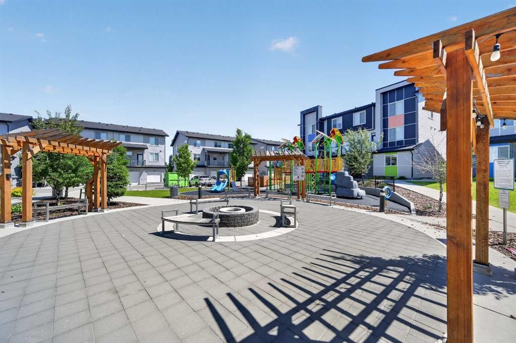 204-330 Redstone Ne, Calgary, AB