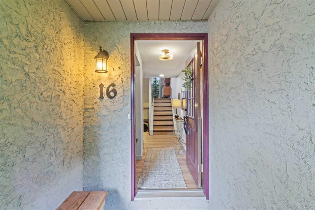 16-140 Point Drive Nw, Calgary, AB - Photo Showing Other Room