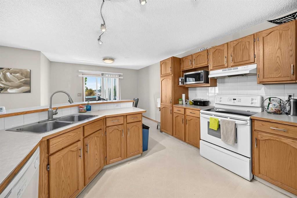 1210 Harvest Hills Drive Ne, Calgary, AB