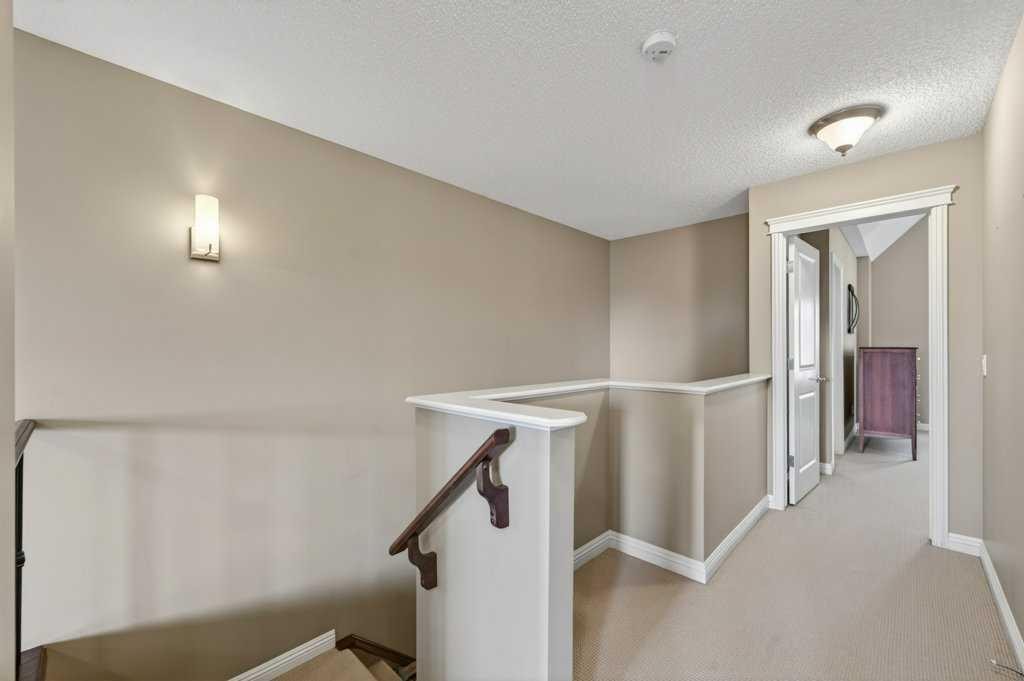 44 Mike Ralph Way Sw, Calgary, AB