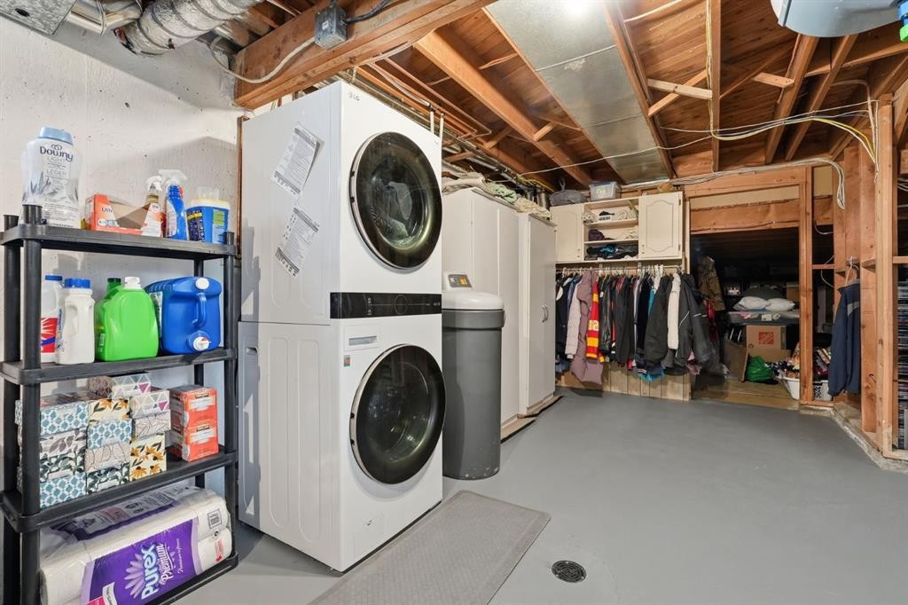 124 Cantrell Place Sw, Calgary, AB - Indoor Photo Showing Laundry Room