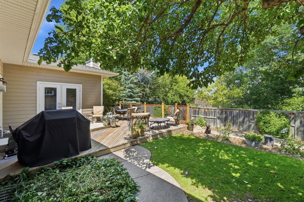 124 Cantrell Place Sw, Calgary, AB - Outdoor
