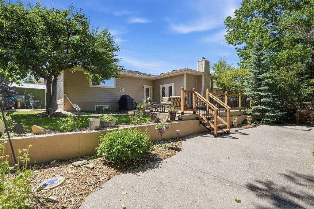 124 Cantrell Place Sw, Calgary, AB - Outdoor