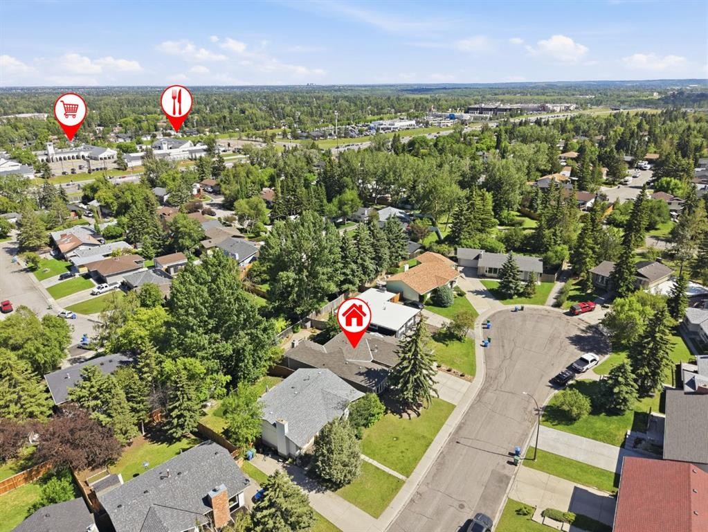 124 Cantrell Place Sw, Calgary, AB - Outdoor With View