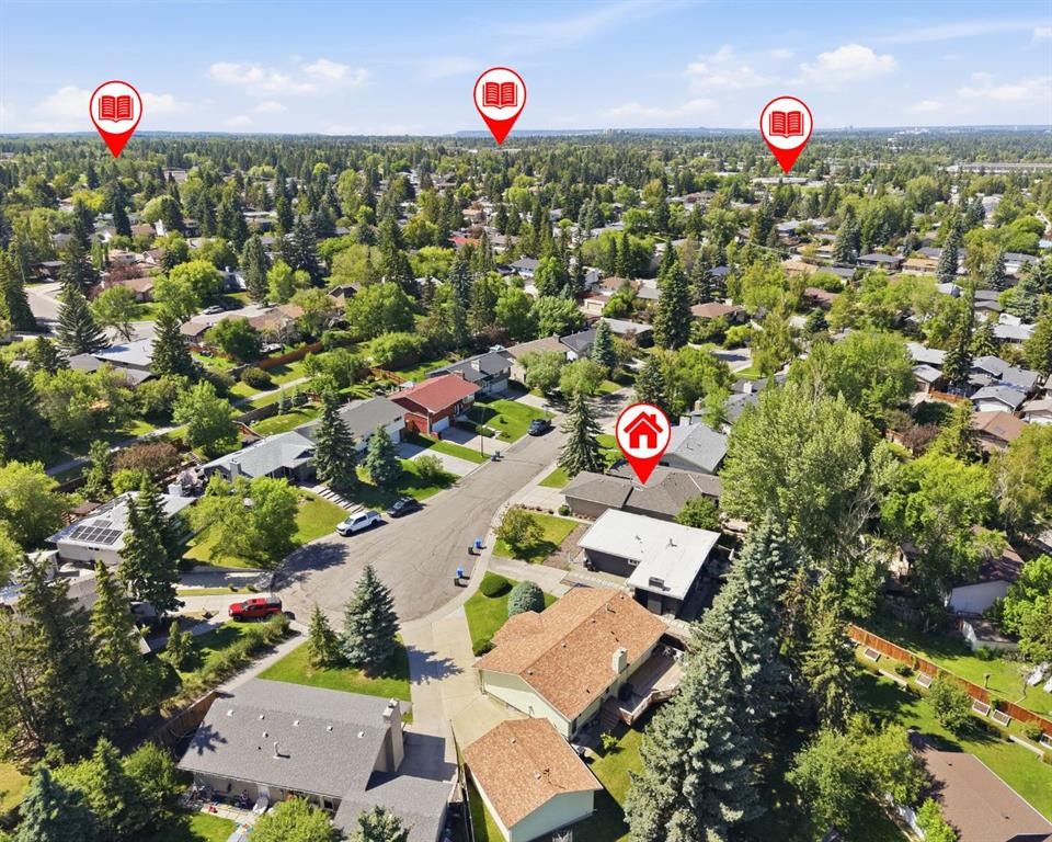 124 Cantrell Place Sw, Calgary, AB - Outdoor With View