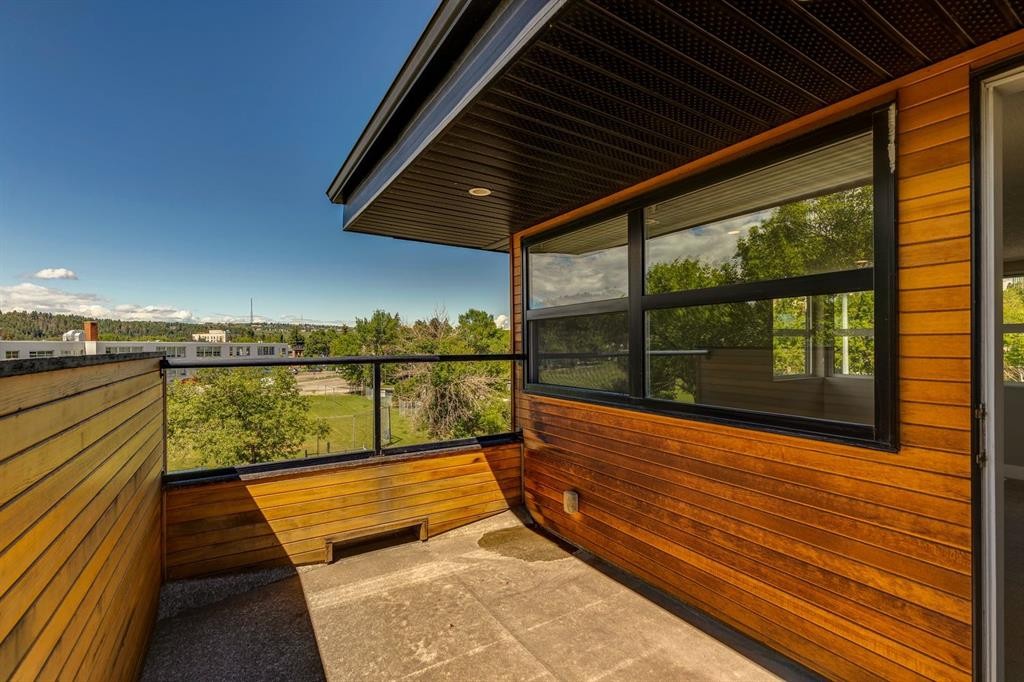 2927 7 Avenue Nw, Calgary, AB - Outdoor With Deck Patio Veranda With Exterior