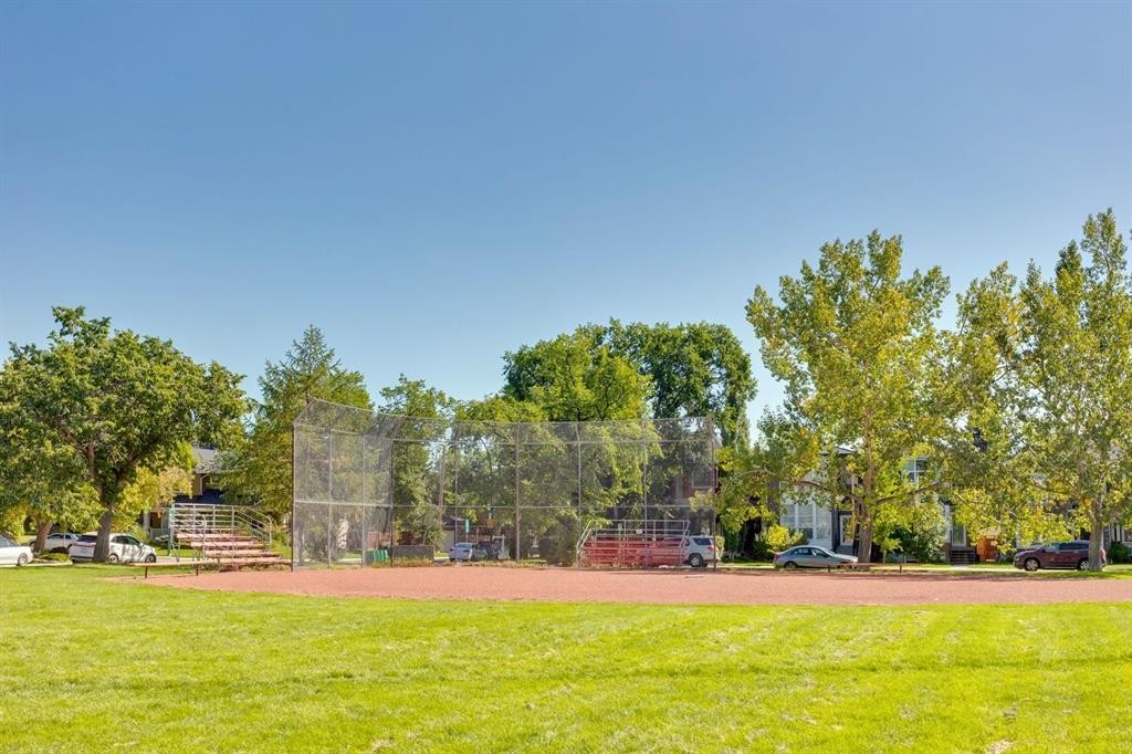 2927 7 Avenue Nw, Calgary, AB - Outdoor With View