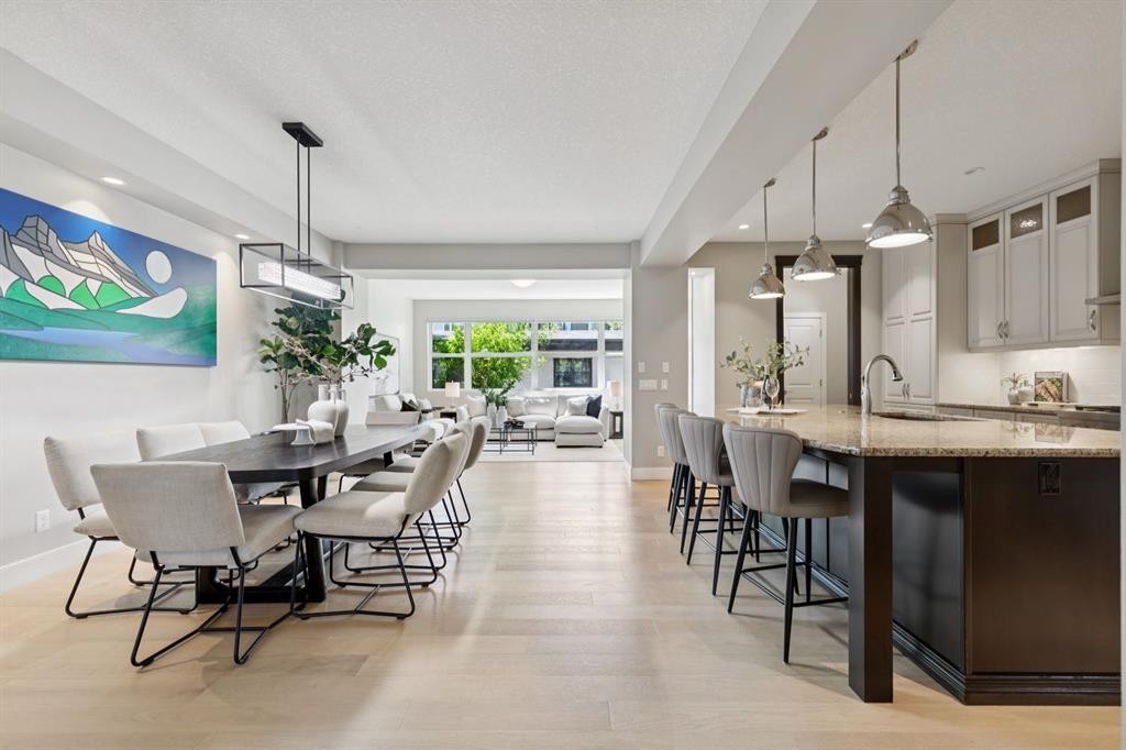 2927 7 Avenue Nw, Calgary, AB - Indoor